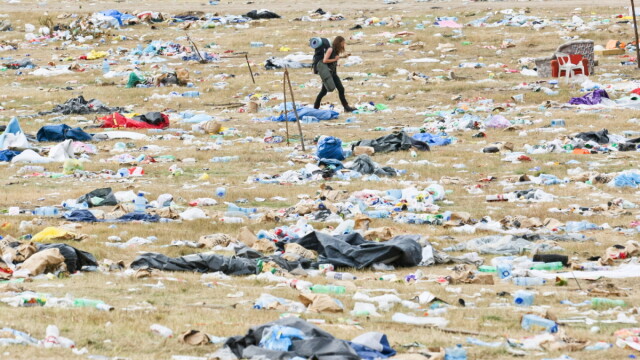 Woodstock:<br />
ludzi nie ma, śmieci zostały
