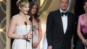 Internet users laugh at the dress Jennifer Lawrence. assume comforters, sheets ...