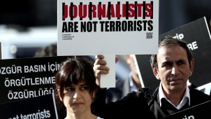 Dziennikarze "marksiści" skazani na dożywocie