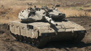 Izraelskie czołgi zaliczyły "bezpośrednie trafienia" w Syrii