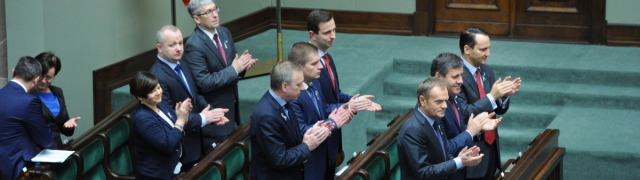 Sejm uchwalił zmiany w emeryturach. Kaczyński: Największy przekręt ćwierćwiecza