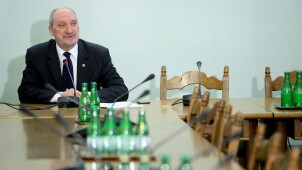 Macierewicz: Eksperci zespołu gotowi do dyskusji ze stroną rządową