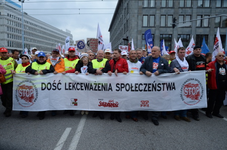 Liderzy związkowi na czele marszu Radek Pietruszka, PAP